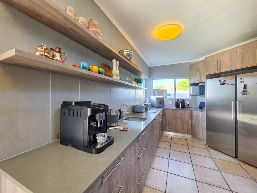 4 Bedroom Property for Sale in Stilbaai Wes Western Cape